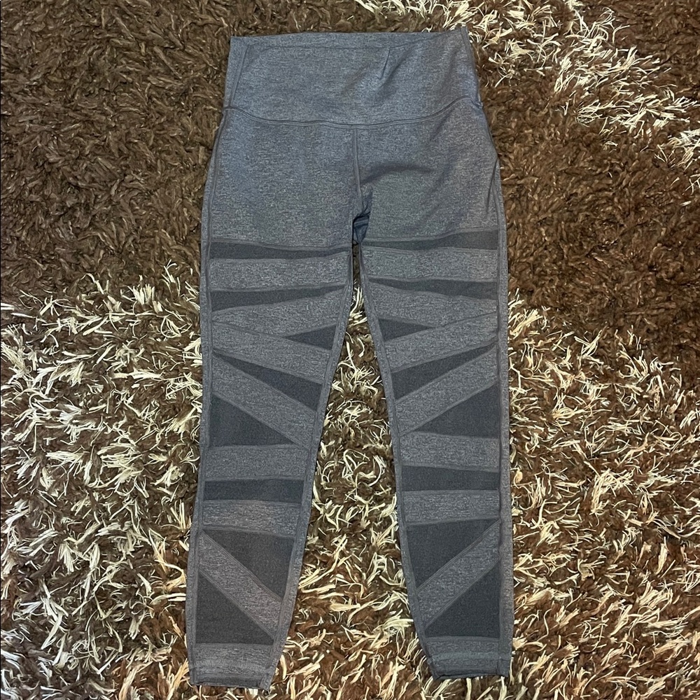 Lululumeon Leggings with mesh pattern
